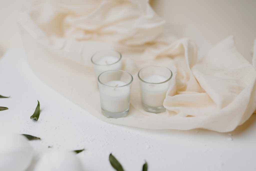 Candle scent oil