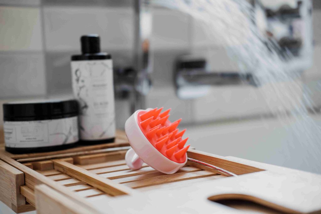 bathtub accessories and hair care