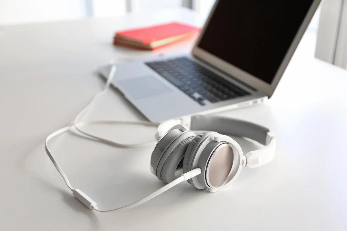 Bluetooth headphones wholesale