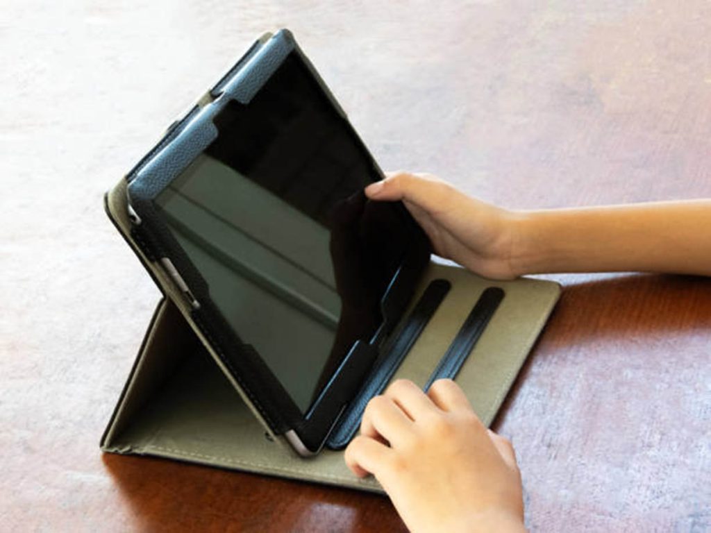 360° rotating tablet case (Shuowei Technology)