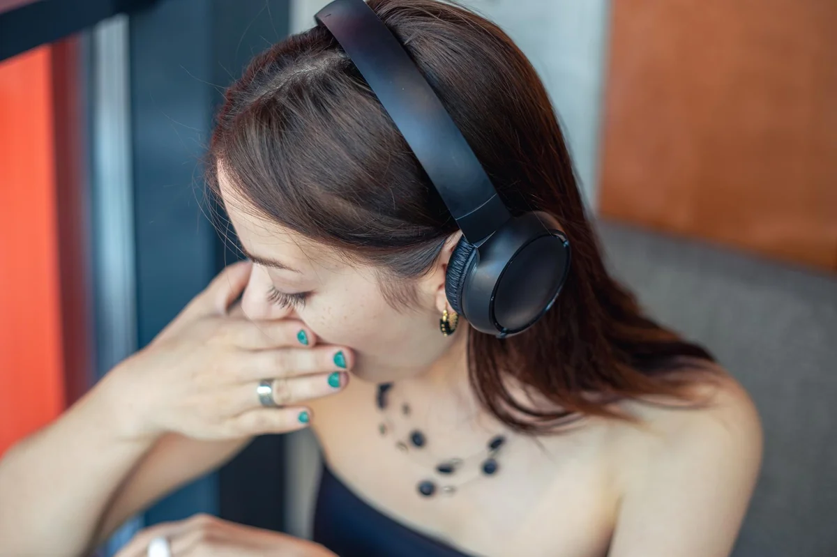 wireless headphones supplier