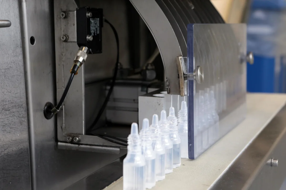 high speed aerosol spray filling production line