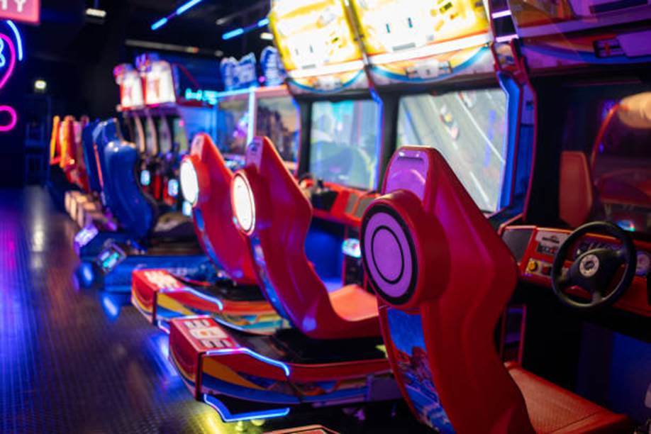 custom indoor playground (Luckyplay Amusement Equipment); amusement arcade game machine (Epark)